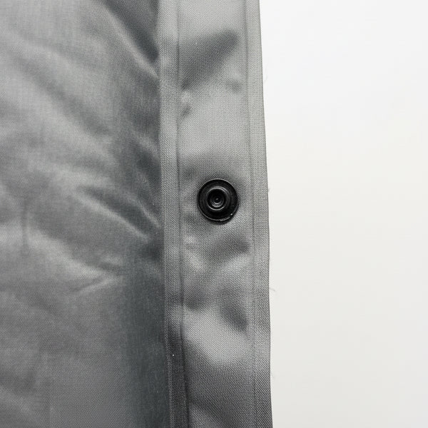 Matelas de sol autogonflant avec attaches latérales